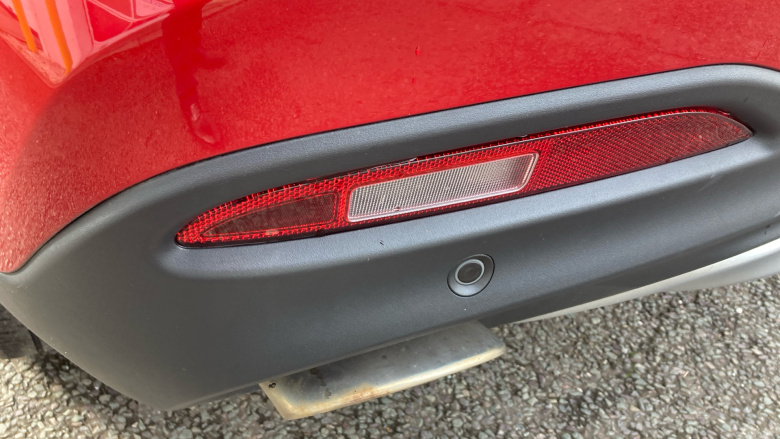 MG Hs 1.5 T-GDI Exclusive 5dr DCT Petrol Hatchback